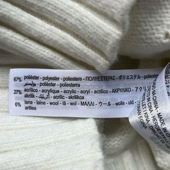 ZARA Pearl Ruffle Sweater size medium - Picture 10 of 12
